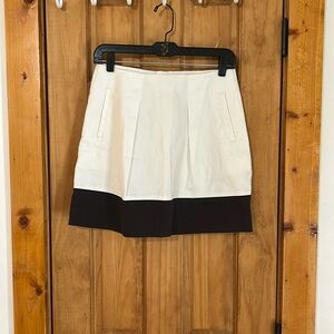 J Crew skirt. White and black. Size 0.
